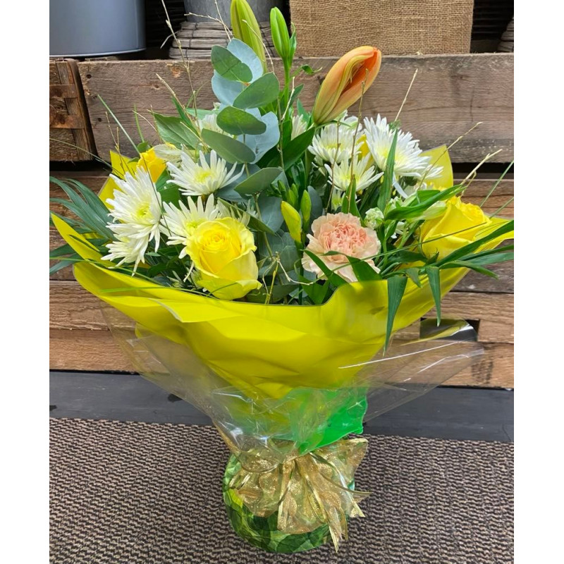 Sunshine Size Regular Chambers Florists, Lincoln