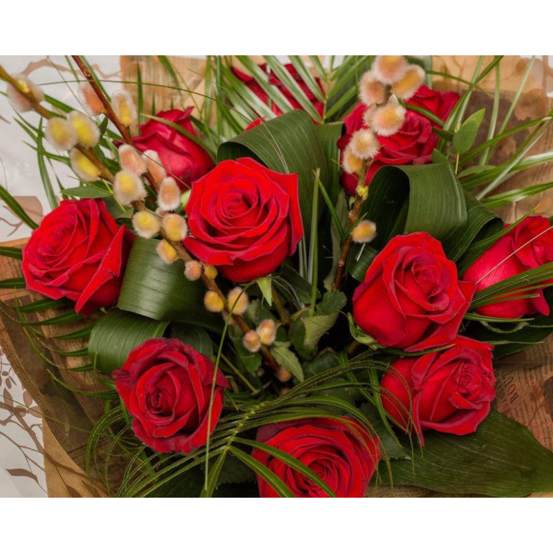 12 Red Roses Size Regular | Chambers Florists, Lincoln